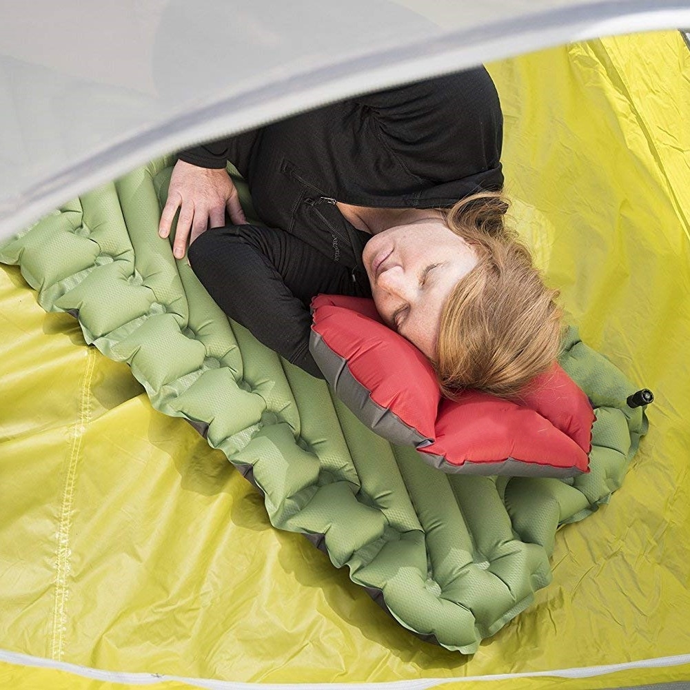 AIOIAI Lightweight Sleeping Pad